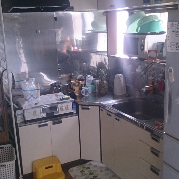 Ｌ型のキッチンで調理スペースが少ないことが悩みでした。